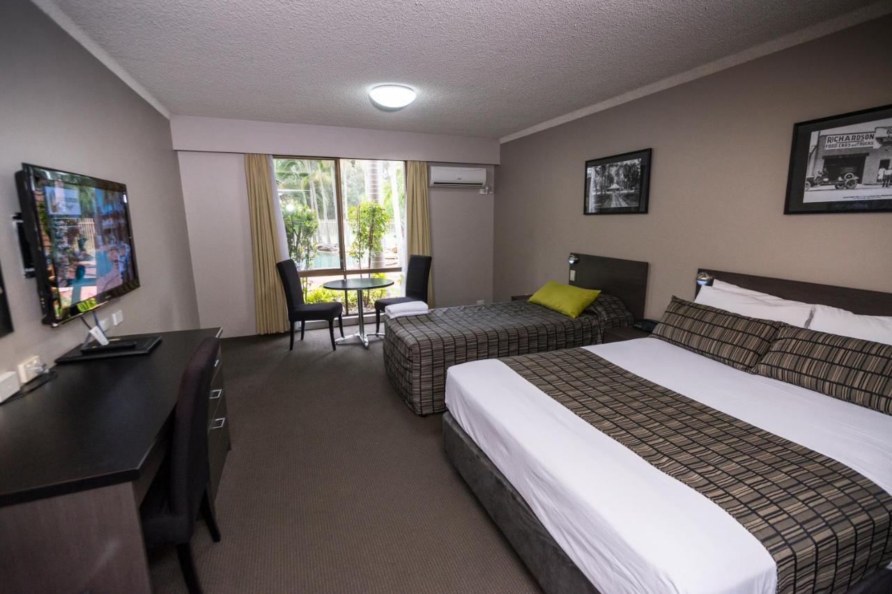 The Galaxy Motel กอสเฟิร์ด ภายนอก รูปภาพ