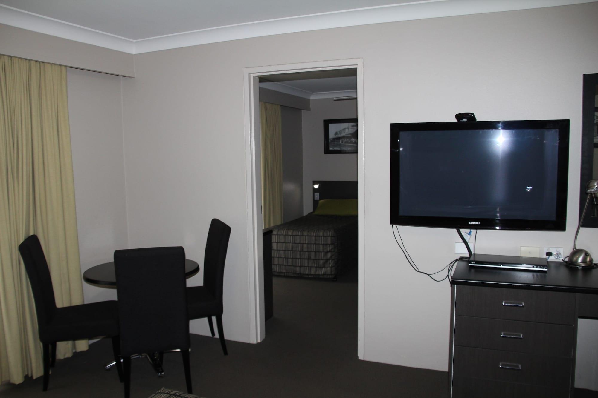 The Galaxy Motel กอสเฟิร์ด ภายนอก รูปภาพ