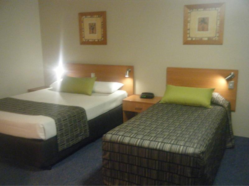 The Galaxy Motel กอสเฟิร์ด ภายนอก รูปภาพ