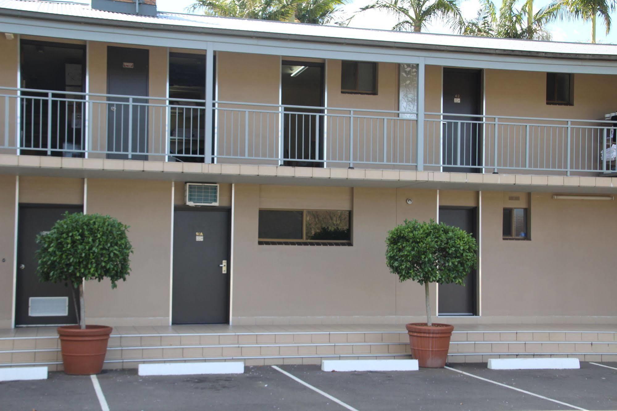 The Galaxy Motel กอสเฟิร์ด ภายนอก รูปภาพ